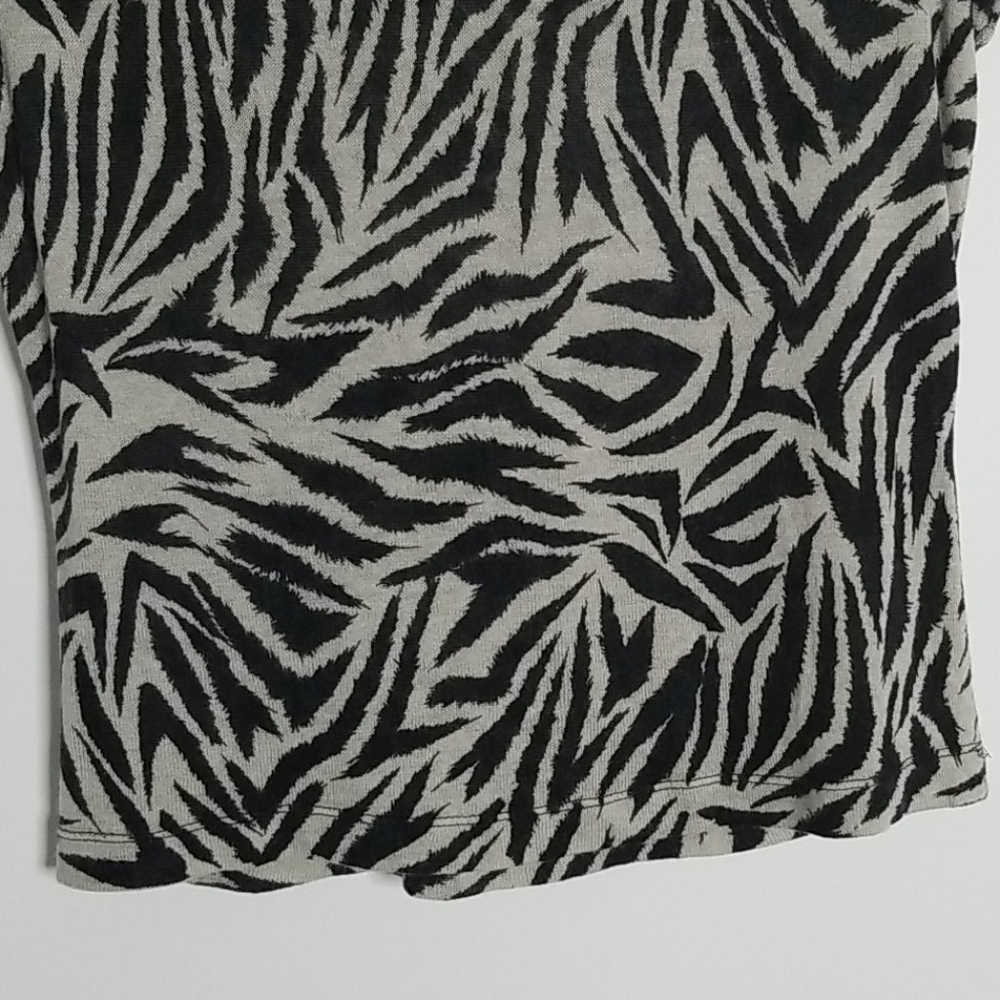 Pashma Zebra Print Top Size Large - image 2